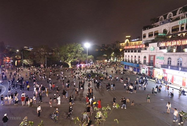 Pedestrian area around Hoan Kiem lake (Photo: VNA)