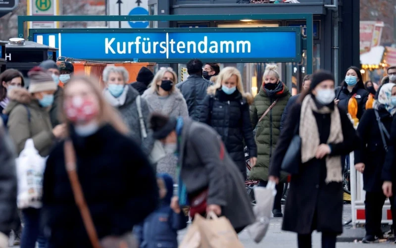 German people on the streets. (Photo: Reuters)