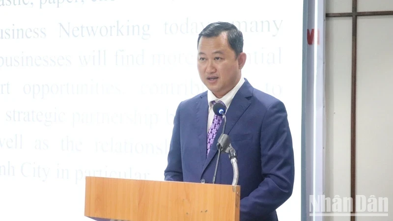 Tran Phu Lu, Director of the Ho Chi Minh City Investment and Trade Promotion Centre (ITPC), speaks at the event.