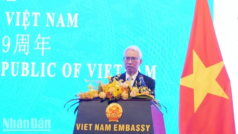 Vietnamese Ambassador Pham Sao Mai speaks at the celebration of the 79th anniversary of the National Day (September 2, 1945-2024) in Beijing. (Photo: NDO)