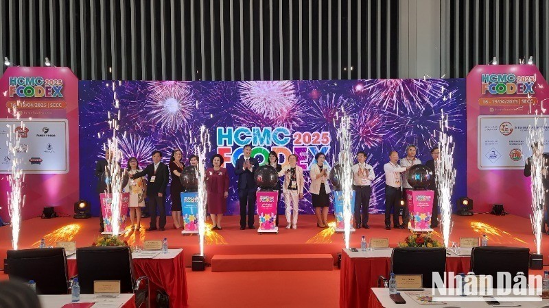 The opening ceremony of the exhibition.