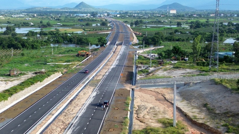 The Ham Kiem – Tien Thanh Road Project