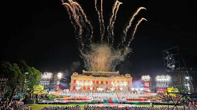 Hue Imperial Citadel to offer free night admission to visitors from April 26 to May 1. (Photo: laodong.vn)