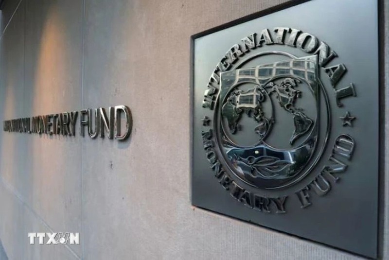 The emblem of the International Monetary Fund. (Photo: Reuters/Vietnam News Agency).
