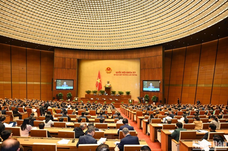 NA approves resolution on relieving Nguyen Xuan Phuc from posts