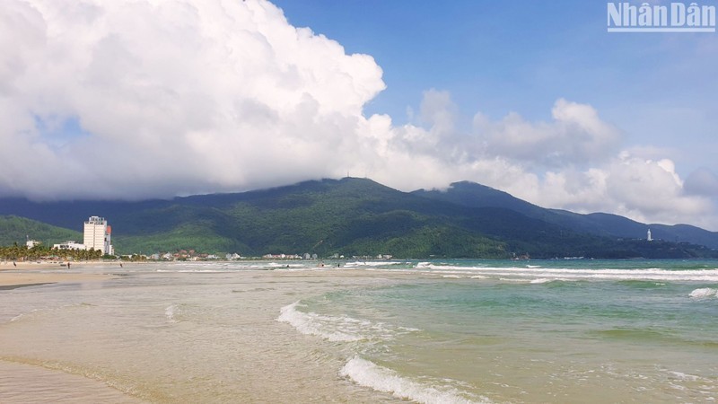 A corner of My Khe beach, Da Nang. (Photo: T.LINH)