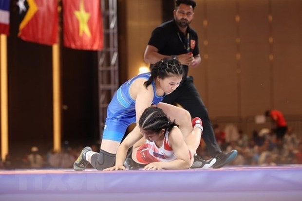 In a wrestling event (Photo: VNA)