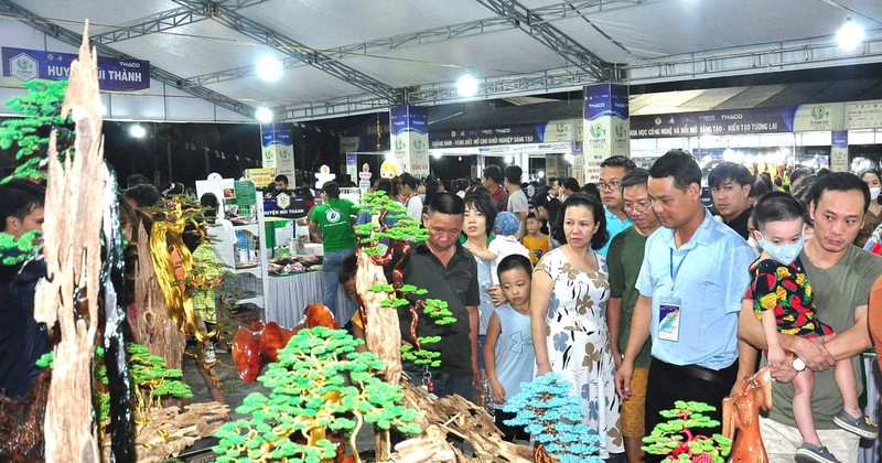 A booth at TechFest Quang Nam 2023. (Photo: baoquangnam.vn)