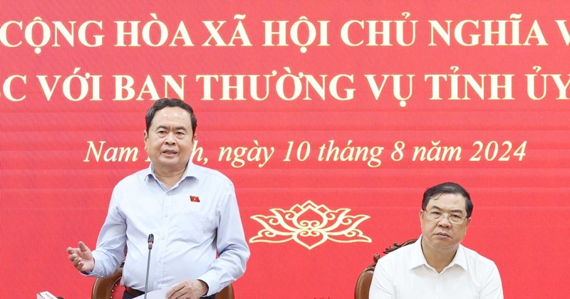 NA Chairman Tran Thanh Man speaks at the meeting with the Standing Committee of the Nam Dinh provincial Party Committee on August 10. (Photo: VNA)