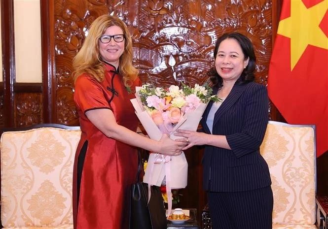 Vice State President Vo Thi Anh Xuan (R) meets with UNICEF Representative in Vietnam Silvia Danailov in Hanoi on January 7, 2024 (Photo: VNA)