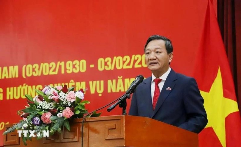 Vietnamese Ambassador to Laos Nguyen Minh Tam speaks at the ceremony to mark the 95th founding anniversary of the Communist Party of Vietnam. (Photo: VNA)