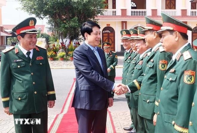 State President Luong Cuong visits staff of Military Region 9 (Photo: VNA)