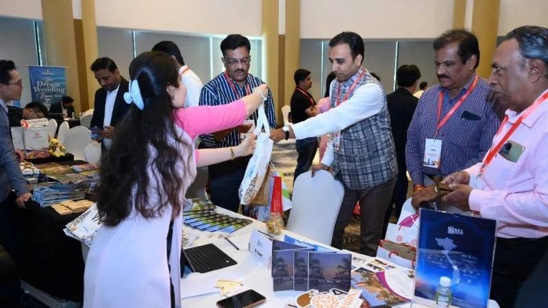 Da Nang tourism businesses introduce tourism products in Ahmedabad City, Gujarat State, India. (Photo: Da Nang Department of Tourism)