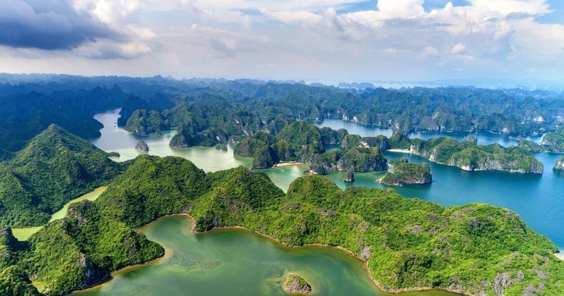 Cat Ba is the only place in Vietnam that boasts three national and international titles. (Photo: Sun Group)