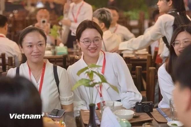 Chinese students participate in "Quintessence of the North" programme in Hanoi. (Photo: VNA)