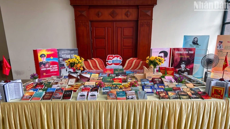 Book series released to celebrate 50 years of national reunification