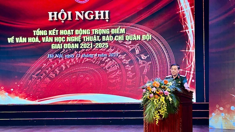 The conference was chaired by Lieutenant General Truong Thien To, Deputy Director of the General Department of Politics of the Vietnam People's Army.