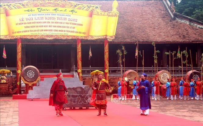  A performance at the opening ceremony of the festival (Photo: VNA) 
