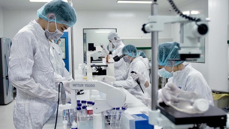 Vietnam targets ample vaccine supply for domestic use till 2030 (Photo: VGP)