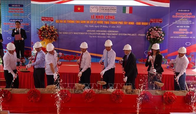 At the groundbreaking ceremony (Photo: VNA) 