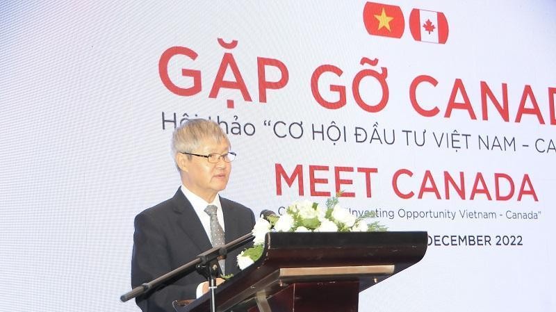 VCCI Vice President Vo Tan Thanh speaks at the workshop. (Photo: diendandoanhnghiep.vn)
