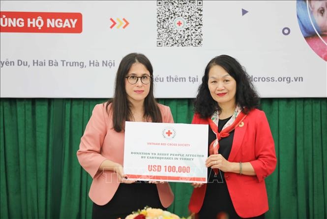 At the handover ceremony (Photo: VNA)