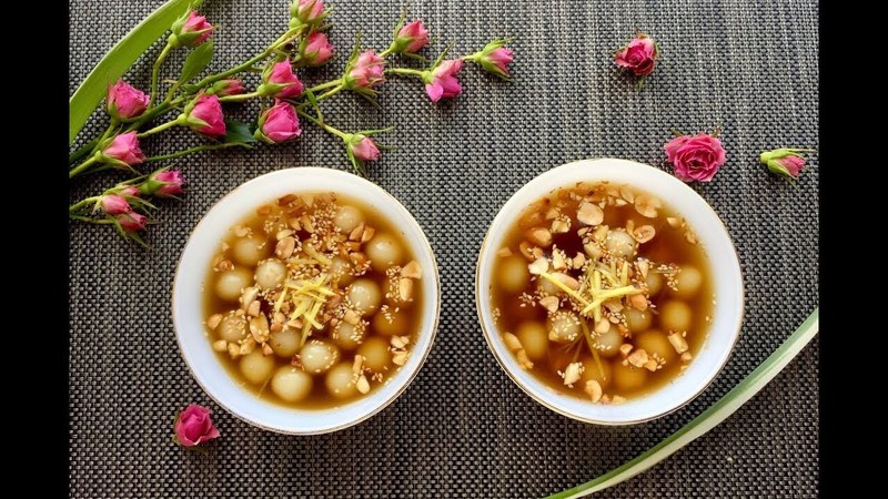 Ha Giang’s ‘thang den’ cake lures foodies’ interests