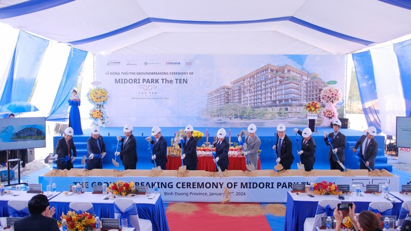 The ground-breaking ceremony for the apartment project of "Midori Park the TEN" in Binh Duong province on January 12 (Photo: VNA)