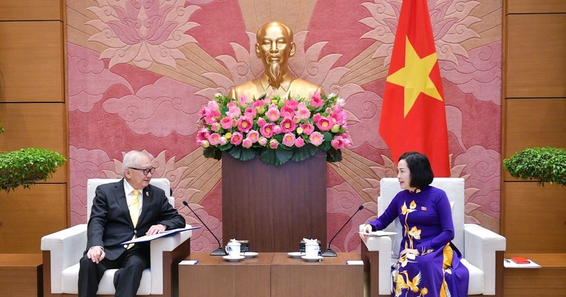Vice Chairwoman of the National Assembly (NA) Nguyen Thi Thanh (R) and Chairman of the Thailand-Vietnam Parliamentarians’ Friendship Group Sakchai Tanaboonchai at their meeting in Hanoi on June 27 (Photo: VNA)