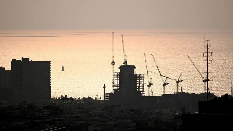 An image of construction work as the sun sets, amid the ongoing conflict between Israel and the Palestinian militia group Hamas from Gaza, in Tel Aviv, Israel, February 27, 2024. (File photo: Reuters)