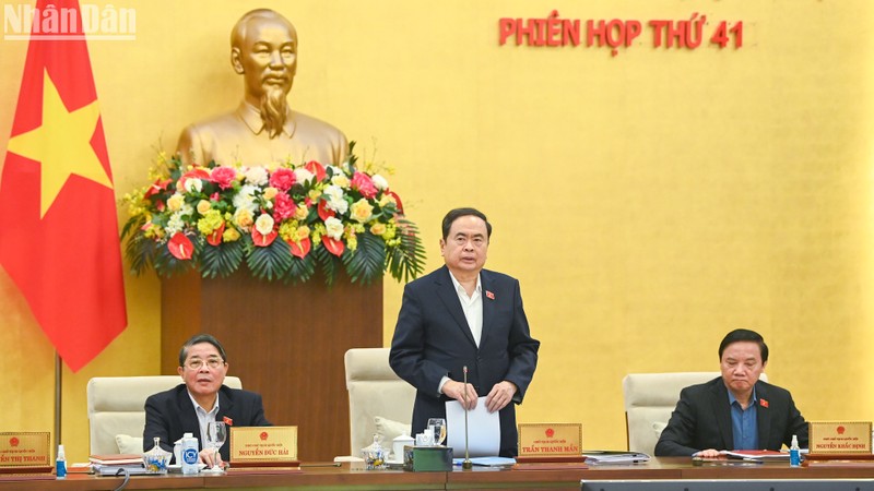 NA Chairman Tran Thanh Man speaks at the session (Photo: NDO)