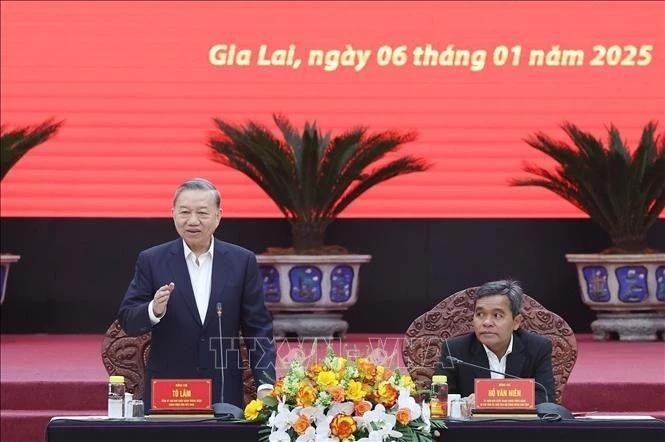 Party General Secretary To Lam speaks at the working session with Gia Lai's key officials on January 6. (Photo: VNA)