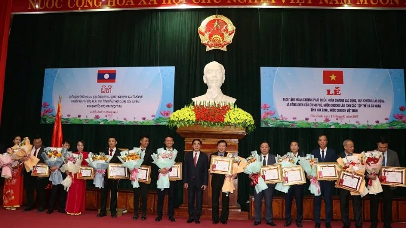 Hoa Binh collectives and individuals honoured with Lao accolades at the event 