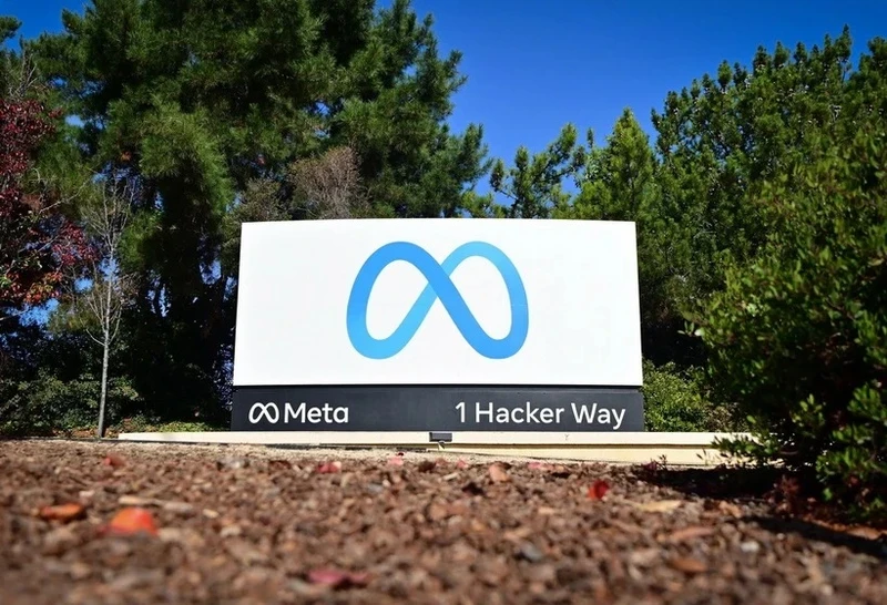 The Meta sign at the California headquarters of Meta Platforms, Inc. (Photo: AFP/VNA)