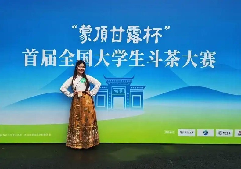 Nguyen Huyen Anh participates in Chinese cultural exchange.
