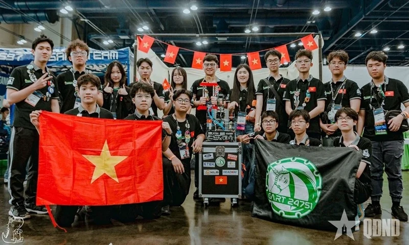 The Vietnamese team at the competition (Photo: QDND)