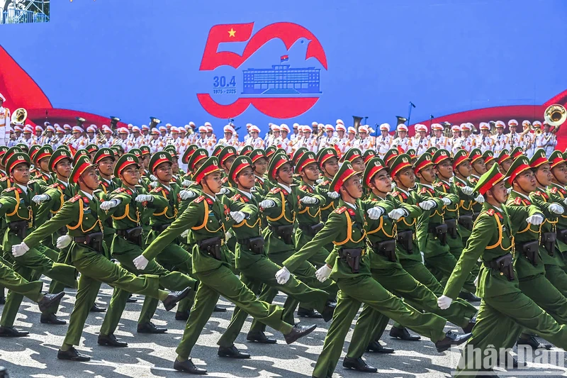 Full-dress parade rehearsal marking 50th anniversary of Southern Liberation and National Reunification