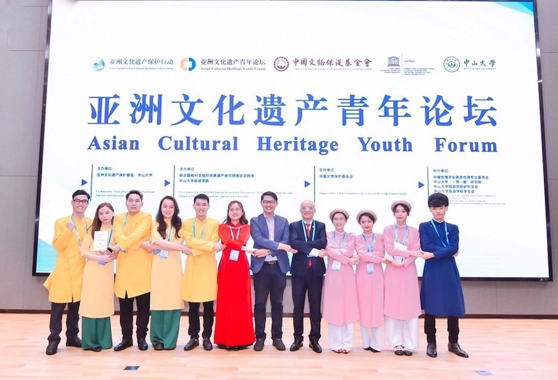 The Vietnamese teams at the contest