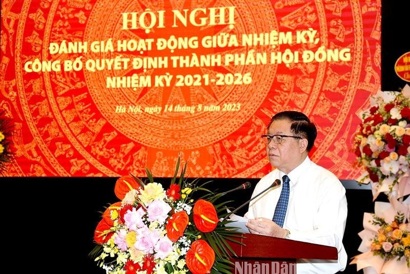 Head of the PCC’s Commission for Information and Education Nguyen Trong Nghia speaking at the conference (Photo: NDO)