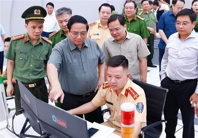 Prime Minister Pham Minh Chinh at a conference in Bac Ninh, marking one year of the province's implementation of the "Traffic Safety Province" initiative. (Photo: VNA)