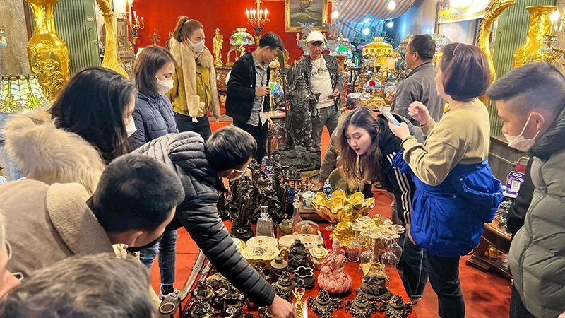 Vieng Market in early spring