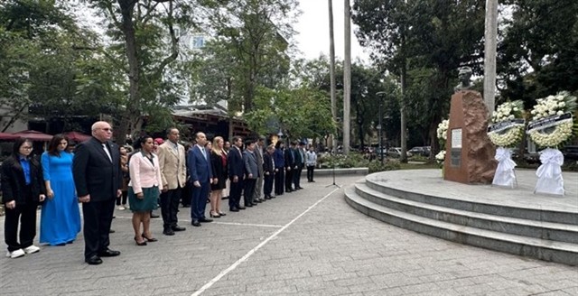 Scene of the Cuban National Hero Memorial Ceremony Jose Marti Perez. (Photo: laodong.vn)