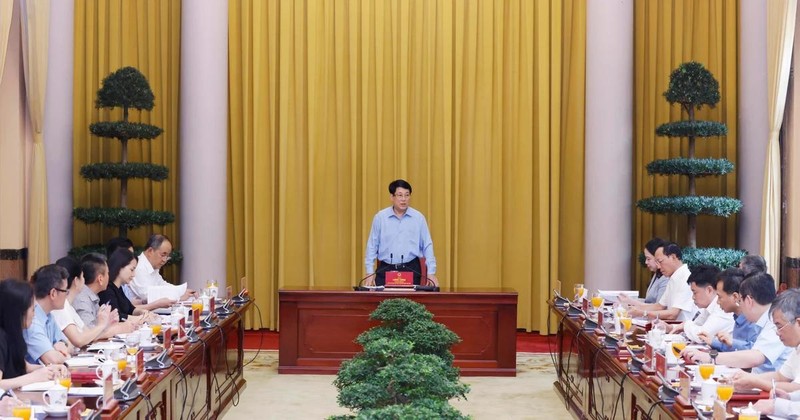 State President Luong Cuong speaks at the working session with the Presidential Office (Photo: VNA)