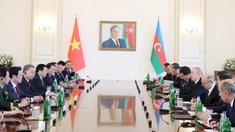 Party General Secretary To Lam holds talks with Azerbaijani President Ilham Aliyev. (Photo: Thong Nhat/VNA)