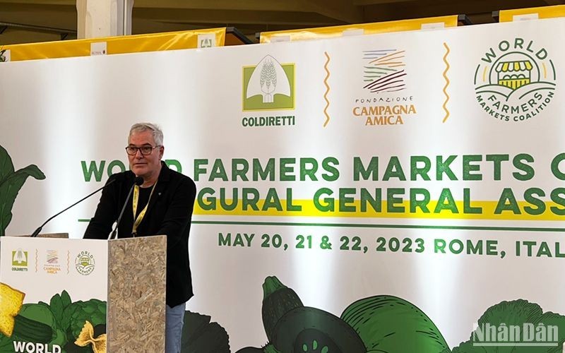 WorldFMC's interim chairman Richard McCarthy speaks at the event.