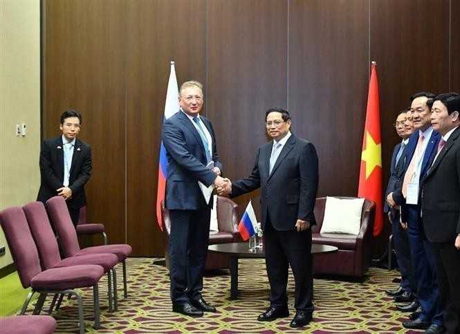 Prime Minister Pham Minh Chinh receives General Director of Russsia's Zarubezhneft JSC Kudryashov Sergei Ivanovich in Kazan on October 23. (Photo: VNA)