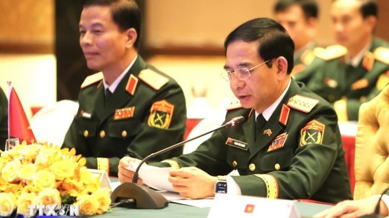 Vietnamese Minister of National Defence General Phan Van Giang speaks at the event. (Photo: VNA)