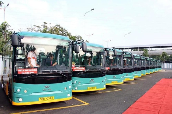 Ho Chi Minh City looks to have all public buses powered by electricity and green energy by 2030. (Photo: VNA)