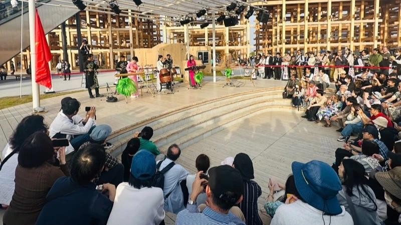 Audiences gather for Vietnam’s first outdoor cultural performance at EXPO 2025.