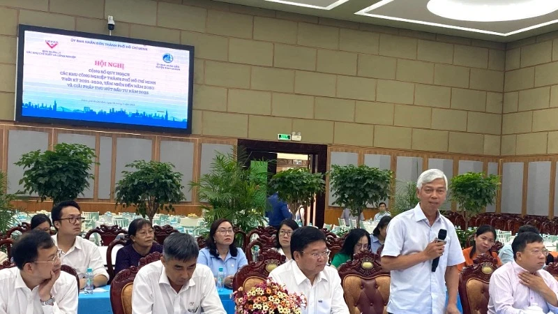 Vice Chairman of the Ho Chi Minh City People's Committee Vo Van Hoan speaks at the conference on May 9, 2025. (Photo: QUY HIEN)